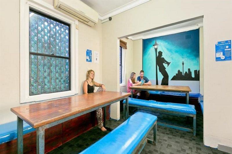 Mad Monkey Downtown Hostel Sydney Exterior foto